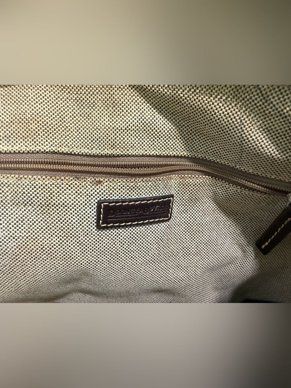 Dooney & Bourke Brown
Signature Donegal Crest Dome
Satchel, Used & Vintage - Picture 5 of 9